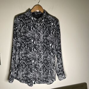 Halogen Womens Button Front Shirt Sz M Black White Geometric Long Sleeve